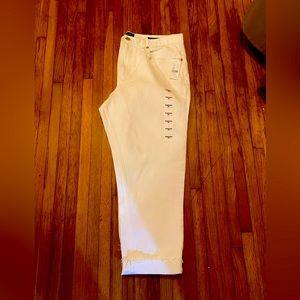 NWT PacSun cropped white jeans. Size 34